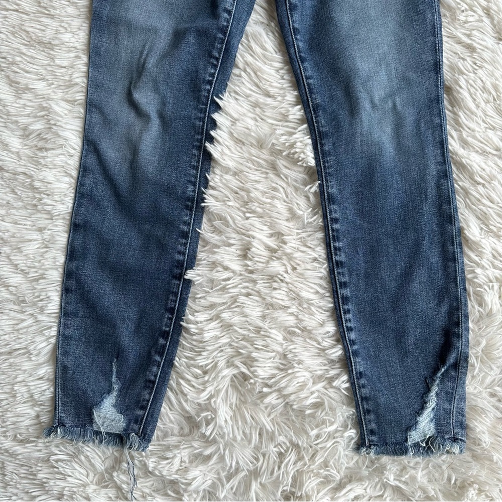Good American Good Waist Crop Jeans Size 2 - Picture 6 of 10